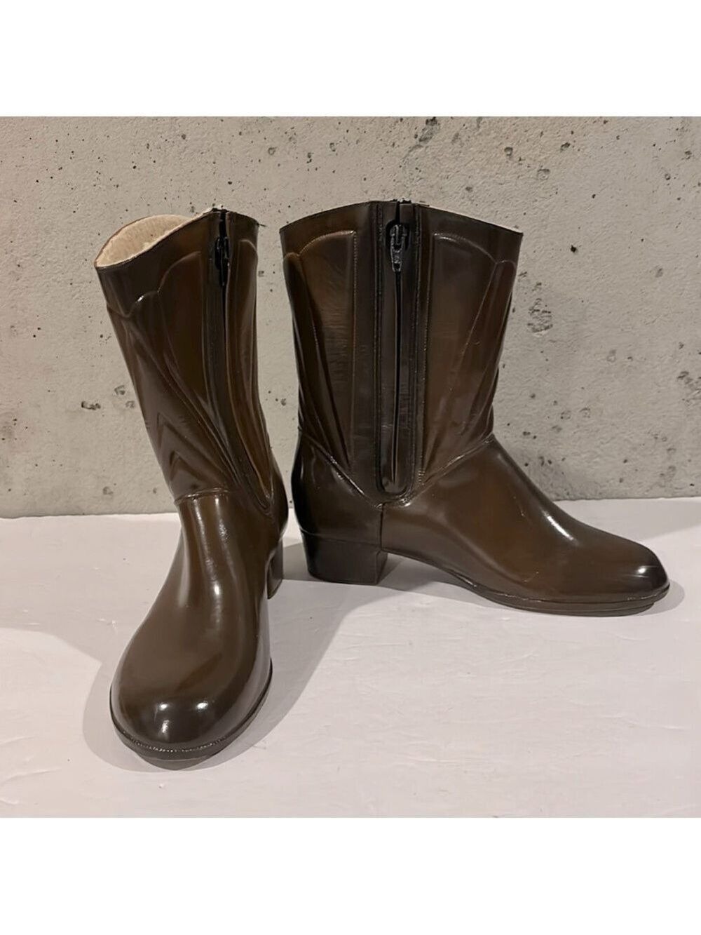 Molded Construction Brown Fleece-lined Waterproof Boots -  Size 8